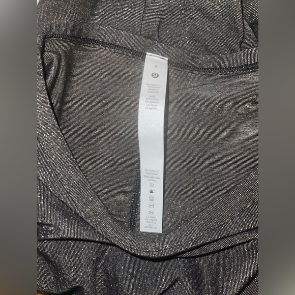 LULULEMON Crescent Tee NWT - Picture 7 of 8